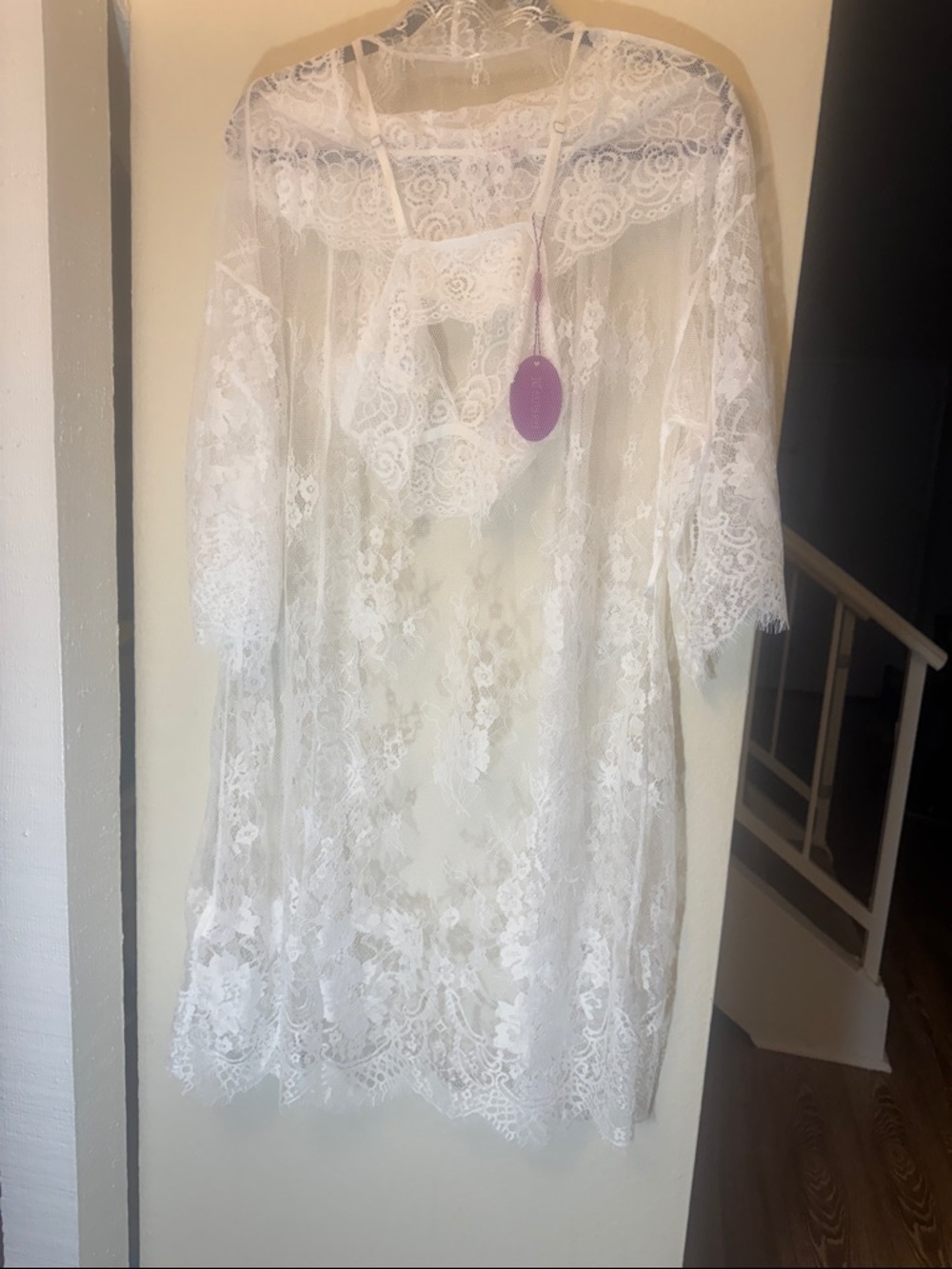 White Lace Sheer Robe and Bralette Set - Picture 9 of 10